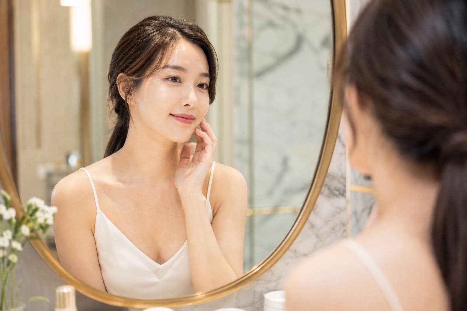 레이저 시술이 피부 결과 톤을 개선하는 원리